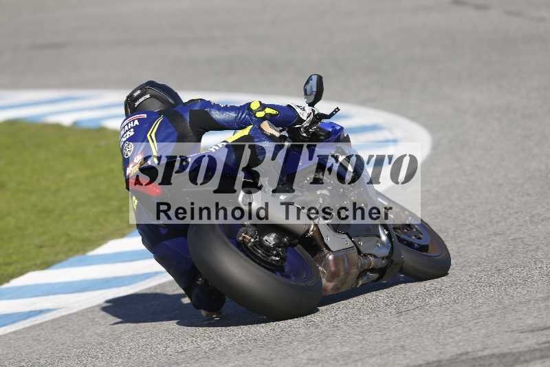 /02 28.-31.01.2025 Moto Center Thun Jerez/gruen-green/42